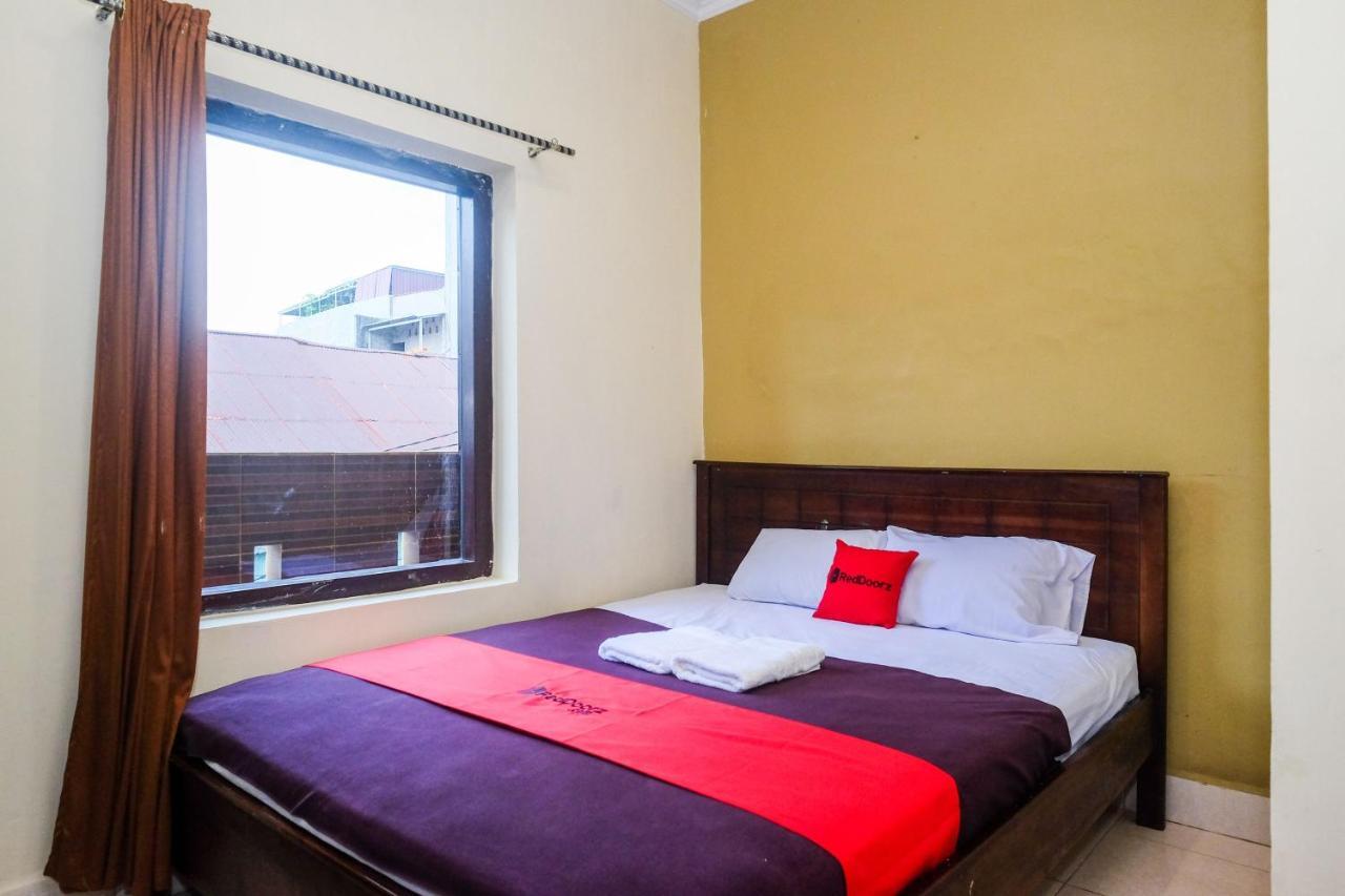 Reddoorz At Hotel Rich Parepare Near Pantai Mattirotasi Extérieur photo