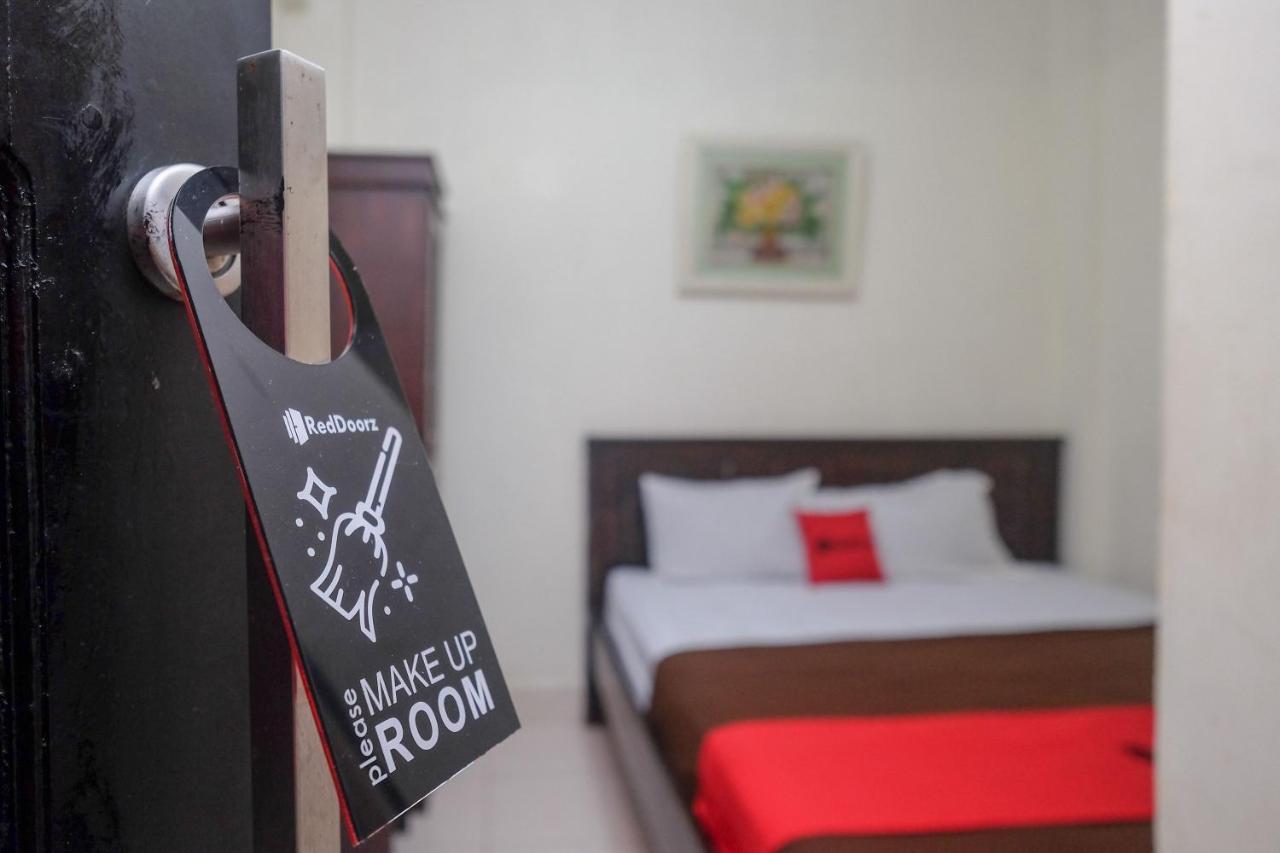 Reddoorz At Hotel Rich Parepare Near Pantai Mattirotasi Extérieur photo