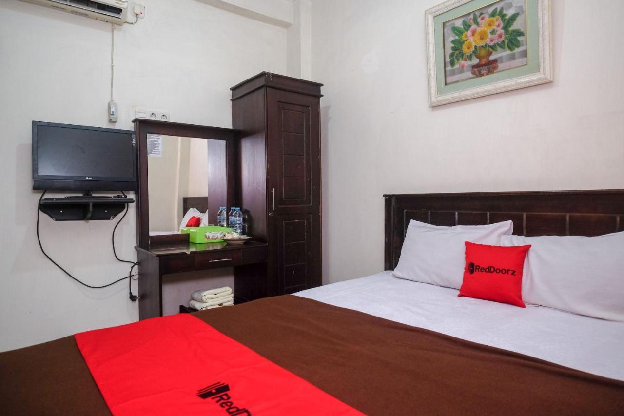 Reddoorz At Hotel Rich Parepare Near Pantai Mattirotasi Extérieur photo