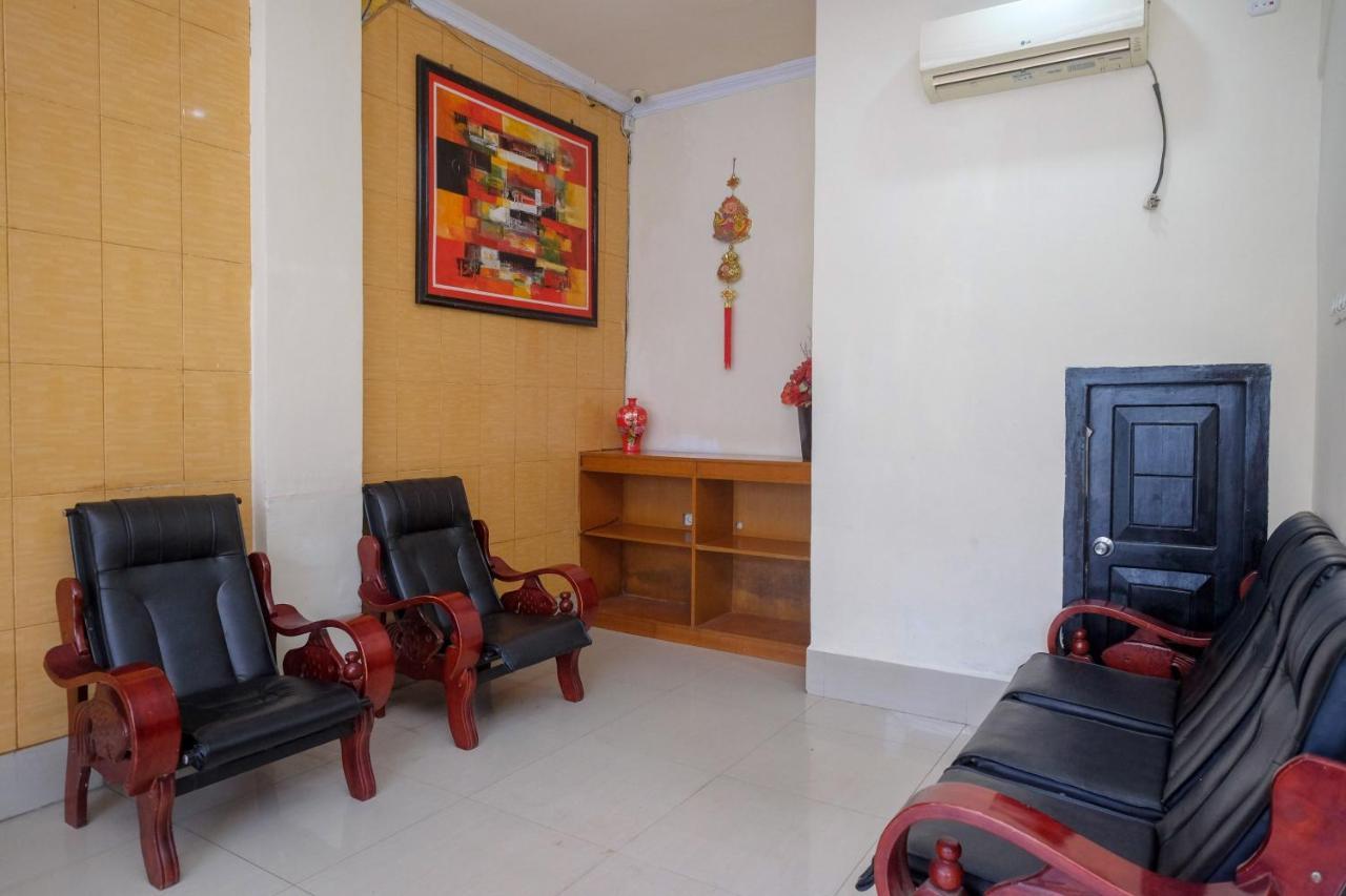 Reddoorz At Hotel Rich Parepare Near Pantai Mattirotasi Extérieur photo