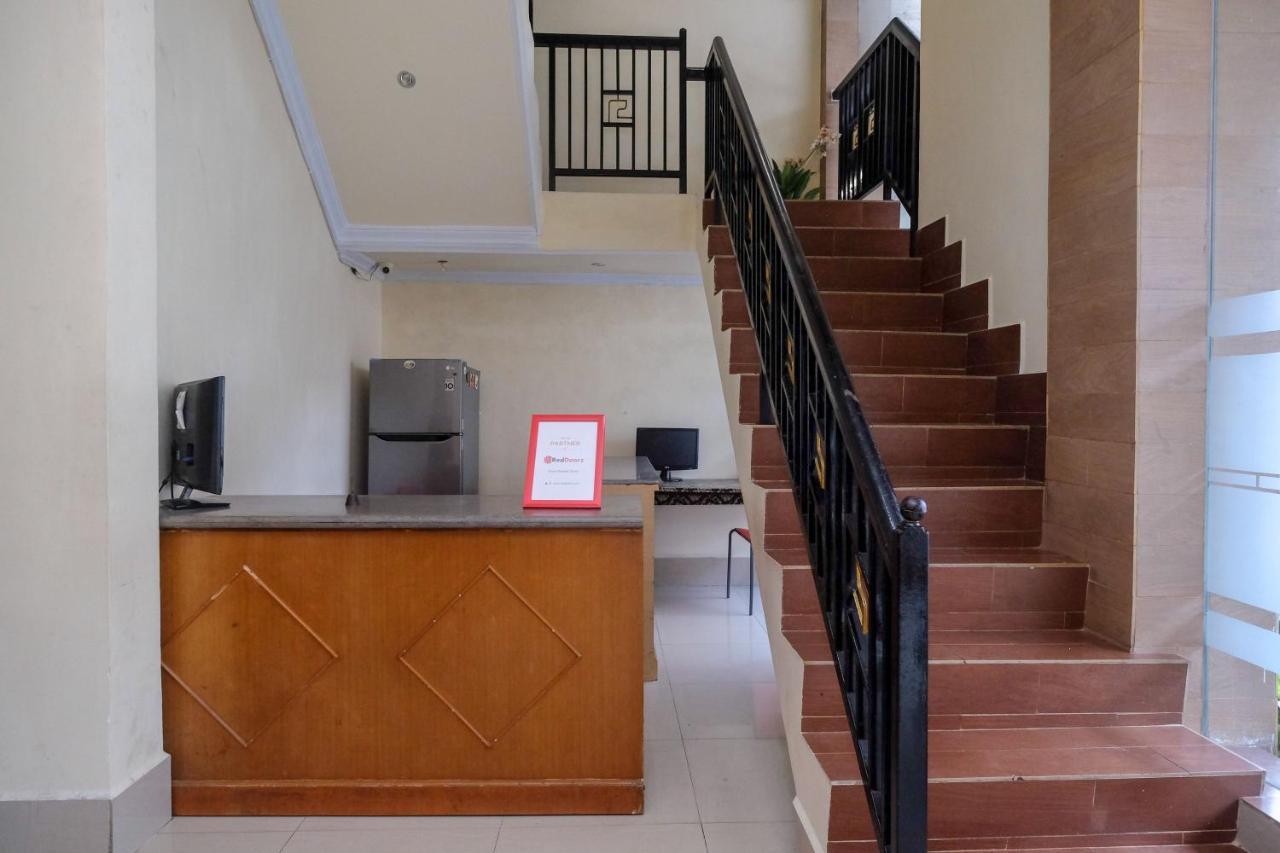 Reddoorz At Hotel Rich Parepare Near Pantai Mattirotasi Extérieur photo