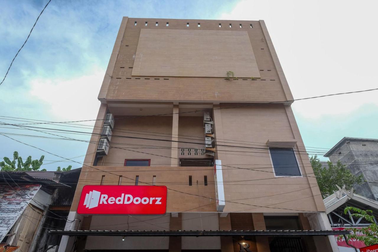 Reddoorz At Hotel Rich Parepare Near Pantai Mattirotasi Extérieur photo